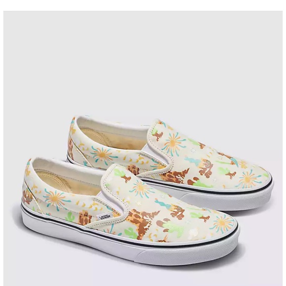 Vans Classic Slip-On Sneakers 👟in Get Outdoors/Classic White New 🆕 Never Worn - Picture 16 of 17